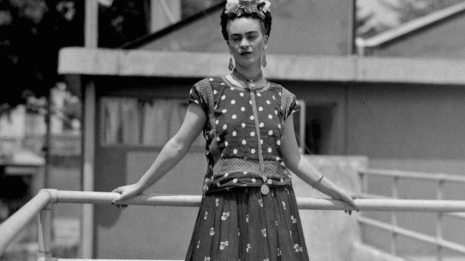 “Uno puede escuchar y reconocer una voz que ha oído por mucho tiempo. Porque conocí a Frida y de los 10 años que trabajé con Diego Rivera, ocho años estuve cerca de ella”, dijo una muralista. Imagen: AP