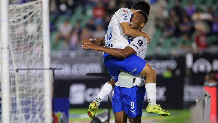Martial celebra su gol con Rayados