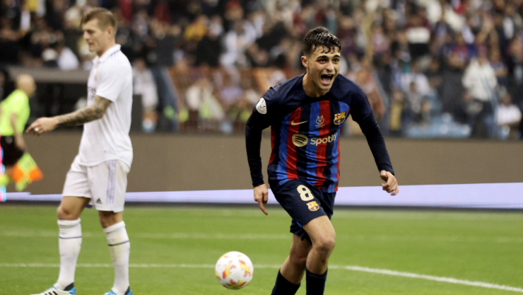 Pedri celebra el gol ante Real Madrid