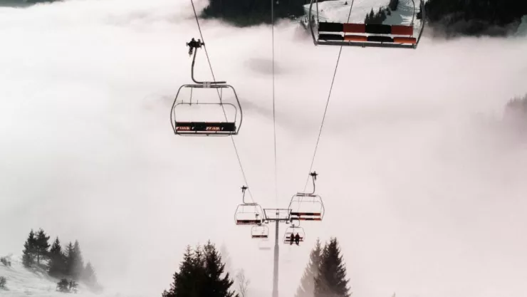 Mujer cayó de teleférico