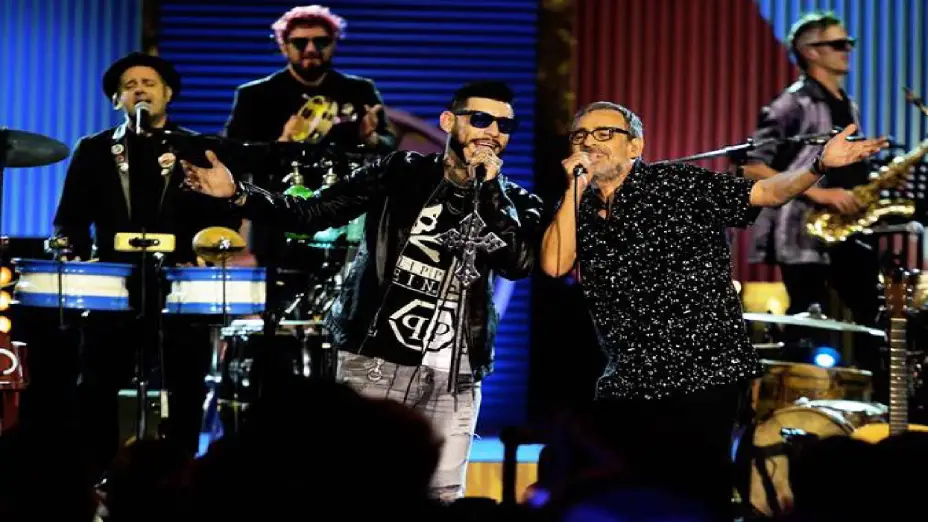 Los auténticos decadentes lanzan nueva canción