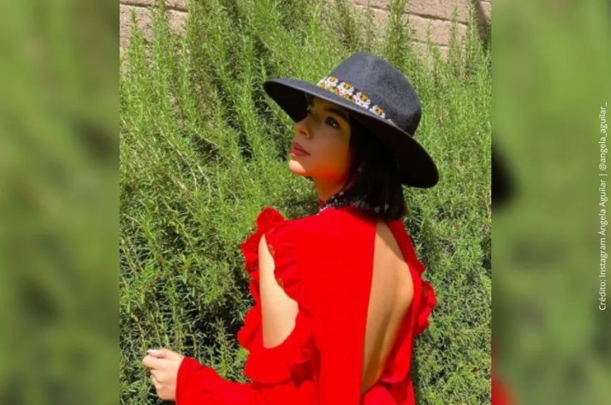 Ángela Aguilar.