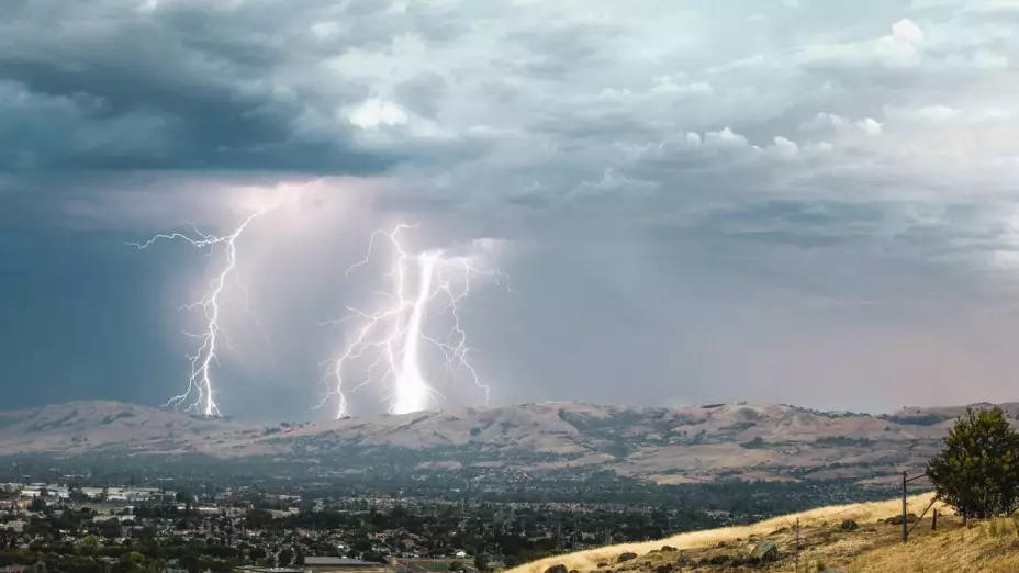 Potencial tormenta eléctrica