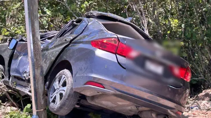 Reportan brutal CHOQUE HOY en la Mérida-Hunucmá; auto con MENORES se estrella y deja a mujer grave