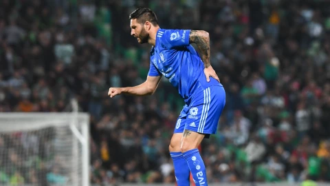 Gignac festeja como anciano y se revela la verdad