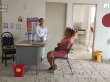 Crisis en Acapulco: Centro de salud se cae a pedazos y operan con medicina caduca