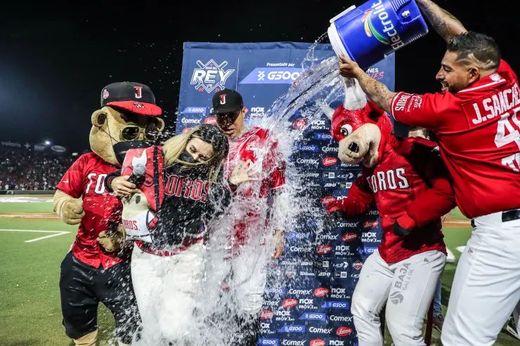 Efrén Navarro MVP Serie del Rey Toros de Tijuana campeón