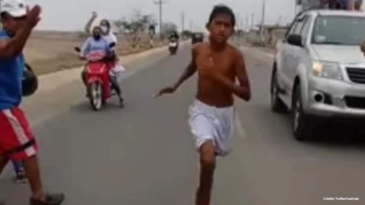 Ni&ntilde;o descalzo 