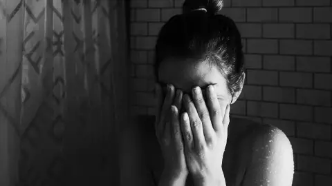 Policía ACOSÓ y TOCÓ a una elemento mujer en Progreso