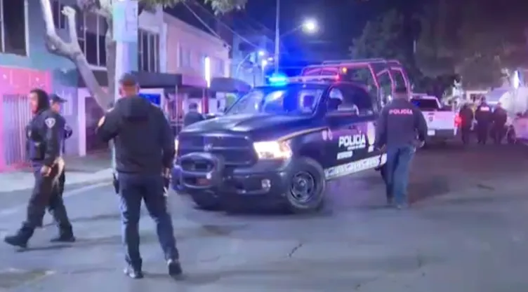 Ataque armado en Iztapalapa: Persiguen y balean a hombre en calles de Héroes Churubusco | Mientras Dormía