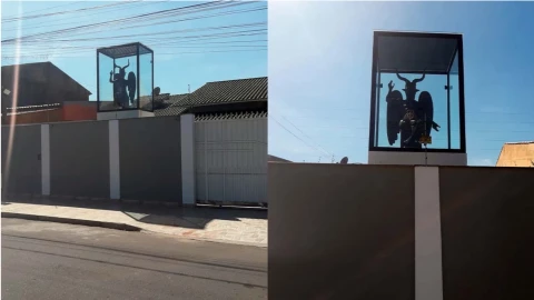 Estatua de Baphomet de 2 metros causa temor entre vecinos en Brasil.png