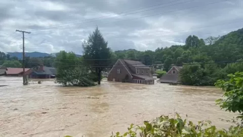 Lluvias en Kentucky en Estados Unidos deja 37 muertos.