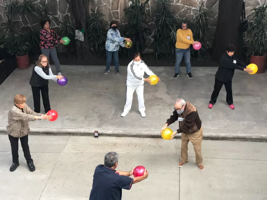 Issste adultos mayores.jpg