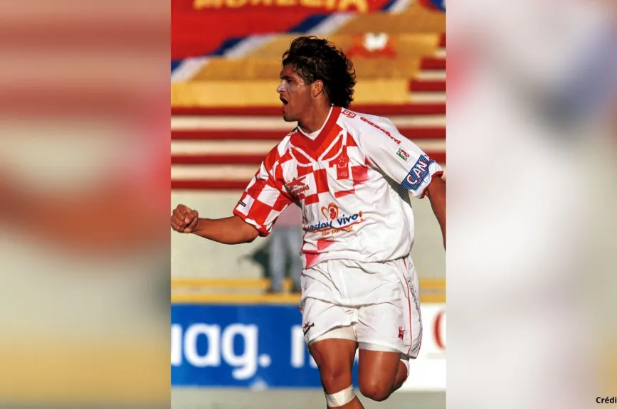 9 futbolistas chilenos méxico reinaldo navia.jpg