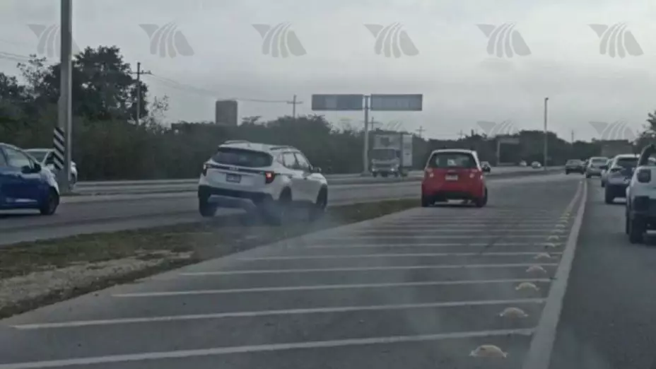 ¡Precaución! Se registra fuerte accidente en la Mérida-Tetiz; hay caos vehicular