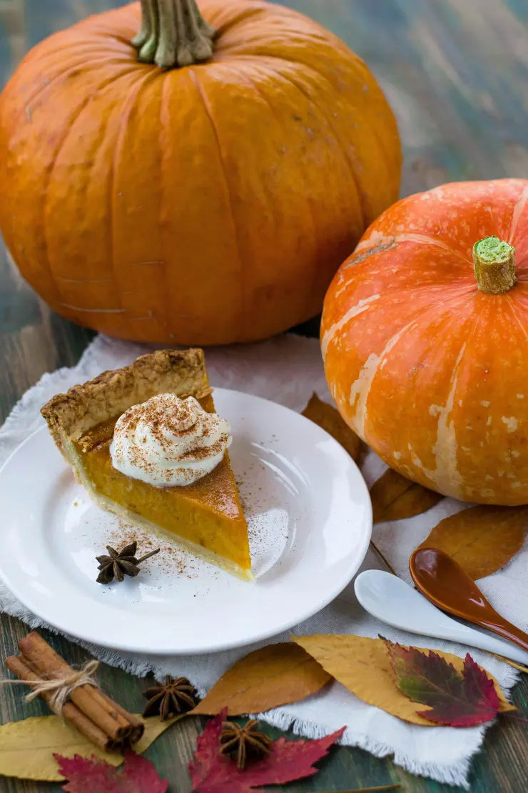 thanksgiving-2024-qué-significa-cada-elemento-cena-día-de-acción-de-gracias-pumkin-pie