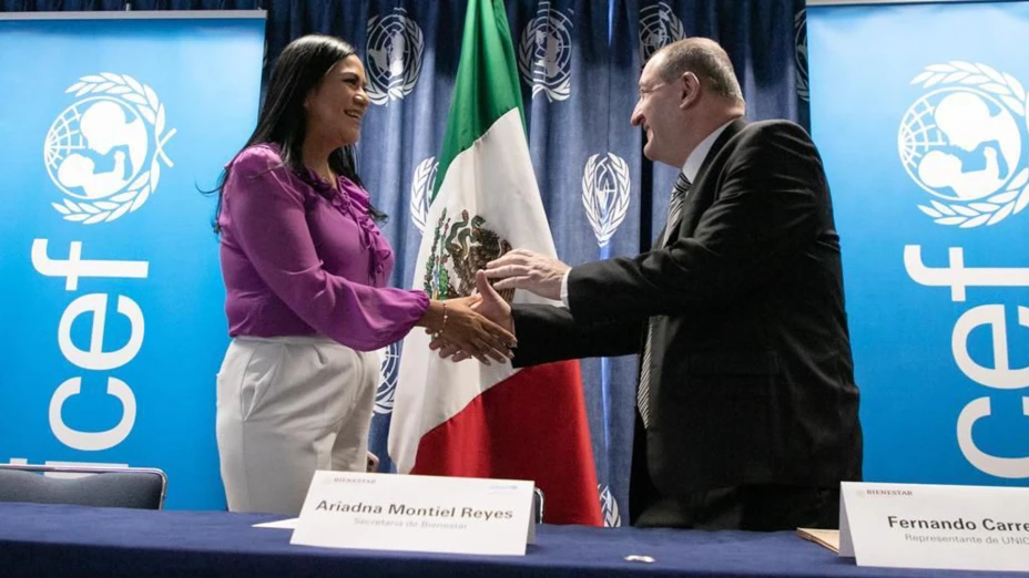 Firma de convenio de colaboración entre Secretaria de Bienestar y Unicef.