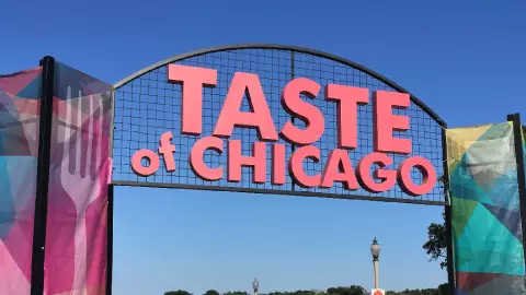 la entrada del festival Taste of Chicago en Illinois