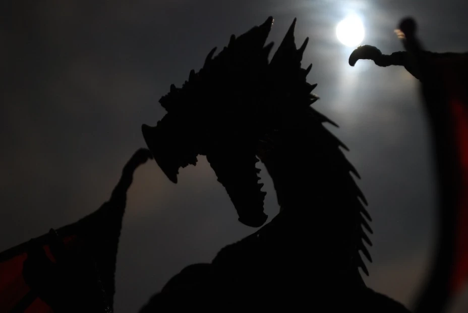 Imagen de el dragon y la luna