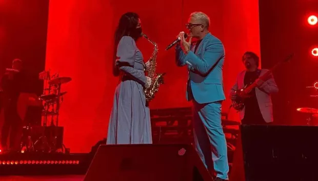 Alejandro Sanz cantó junto a María Elena Ríos “Cuando nadie me ve” en el Auditorio Nacional