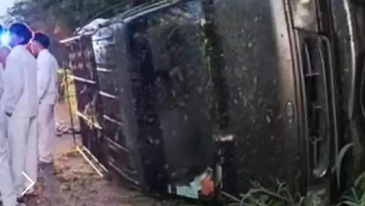 Un fuerte accidente interrumpió el camino a casa de unos trabajadores, este fue el resultado