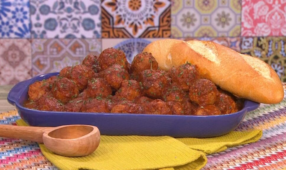Prepara unas albóndigas con Cocineros Mexicanos