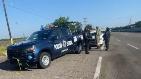 Hombre sin vida en el trébol de Costa Rica