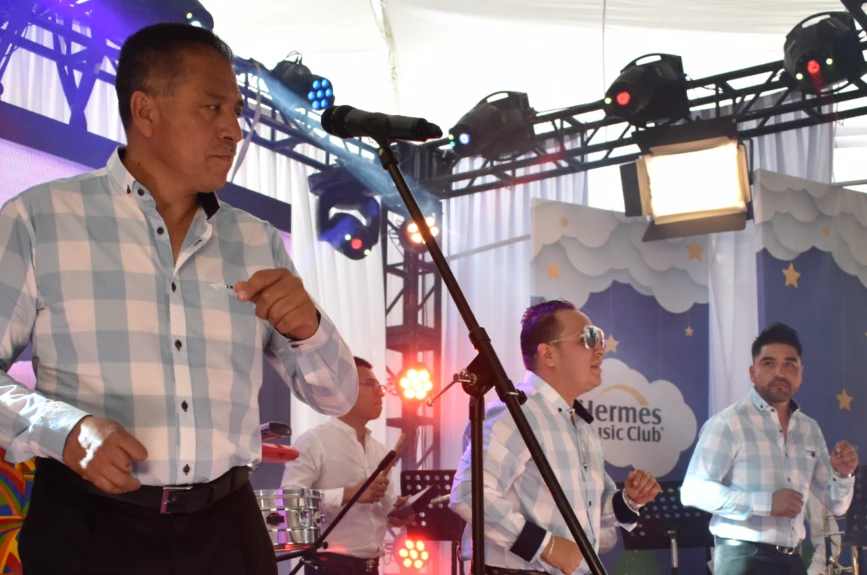 ORQUESTA CON KLA-C