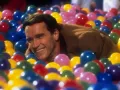 Escena de la película ‘El Regalo Prometido’ (Jingle All The Way) por Azteca 7.