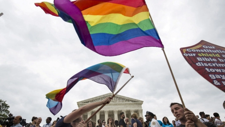 Congreso de EU aprueba matrimonios igualitarios