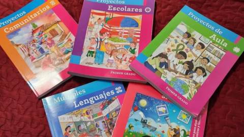 Exhiben error en nuevos libros SEP, ahora confunden en mapa a Querétaro con Guanajuato.