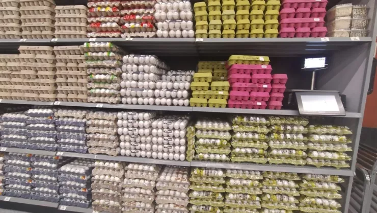 Retiran marca de huevos de Costco por riesgo de Salmonella