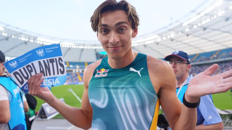 Armand Duplantis superó su propia marca por décima vez