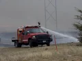 Los equipos de bomberos enfrentan un gran peligro de incendio severo.