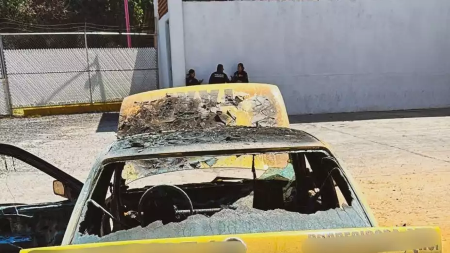 Incendio de vehículo en Lomas de Casa Blanca HOY martes 15 de octubre 2024