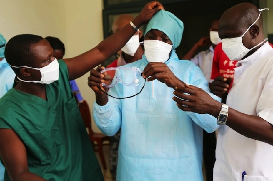 La Organización Mundial de la Salud (OMS) desmintió informes en el sentido que el virus del Ébola mutó y ahora se contagia por medio del aire, tal como sucede en el contagio de un resfriado común.