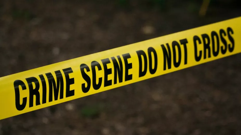 Hallan a hombre herido y otro muerto en un motel en Tijuana