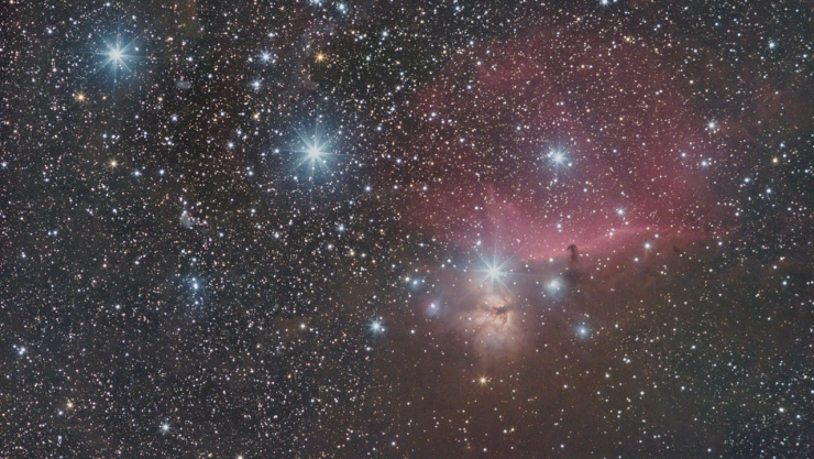Estrellas brillantes en el cielo.