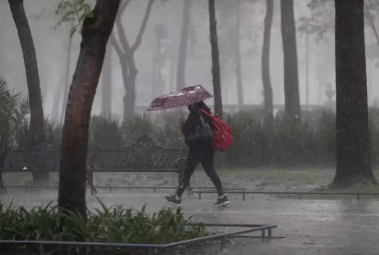 Reportan lluvia ligera en la alcaldía Tlalpan, CDMX