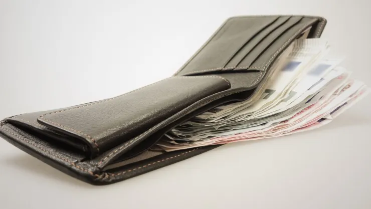 ¿Por qué tu sueldo no aumentará a pesar del alza al salario mínimo en 2025?.jpg