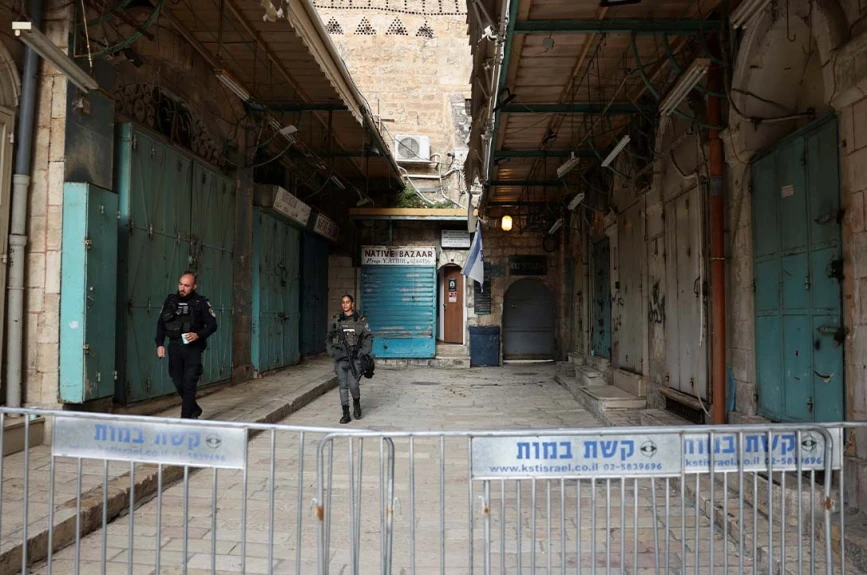 Agentes_seguridad_israelies_patrullan_Iglesia_Santo_Sepulcro_Pascua