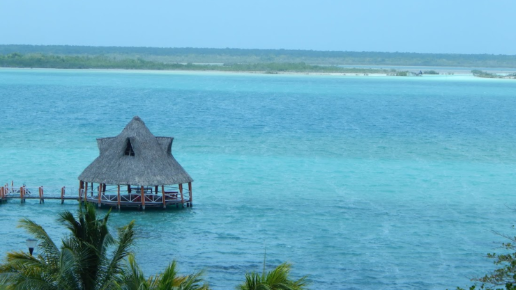 ¿Por qué la Laguna de Bacalar es conocida como la Laguna de Siete Colores_ Esta es la razón.jpg