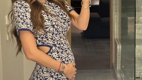 Cynthia Rodríguez muestra su barriga de embarazada