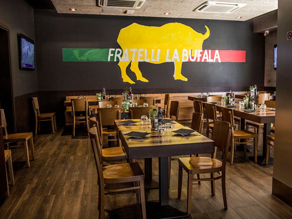 Con un diseño mas discreto Fratelli la Bufala te espera / Foto: Especial