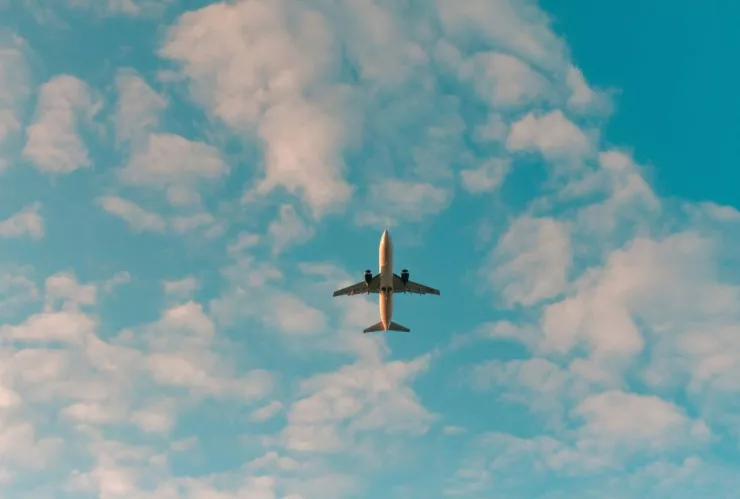 ¡Tragedia! Avión de pasajeros se estrella en Canadá; hay varios muertos