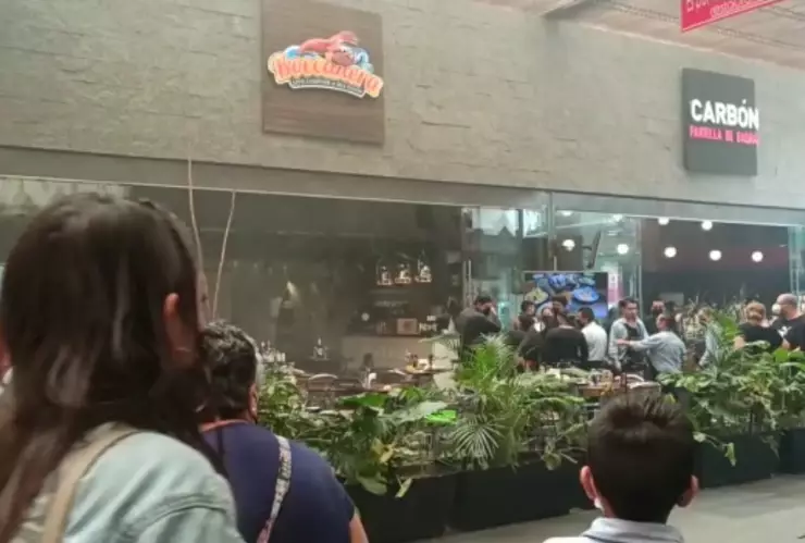 Incendio plaźa Angelópolis