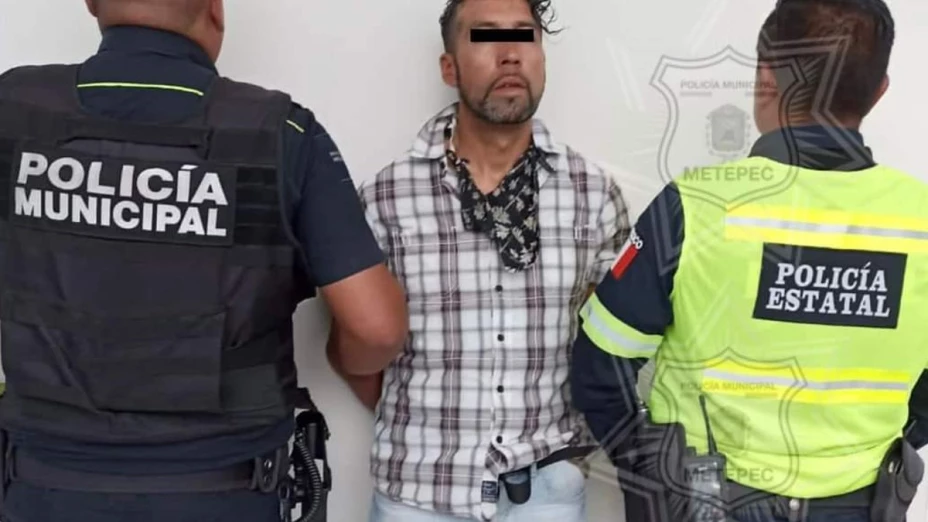 Metepec: detienen a hombre en los baños
