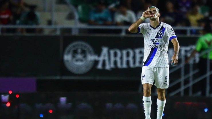 Germán Berterame festeja triplete con Rayados en Leagues Cup