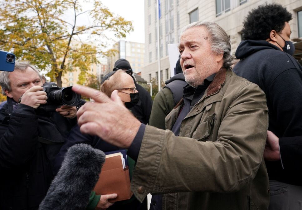 Bannon desacato Trump