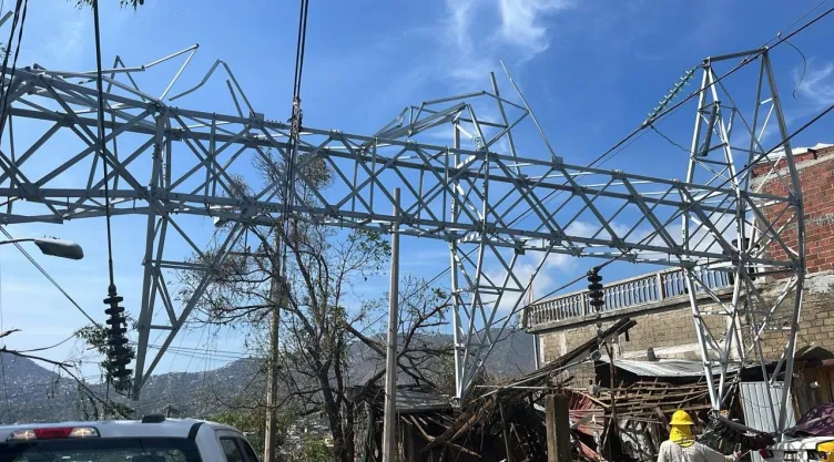Restablecen el 50% de la red eléctrica en Guerrero